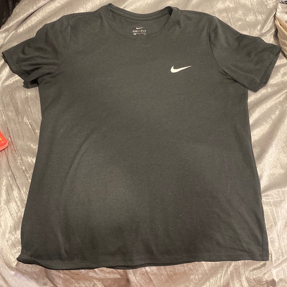 nike tee